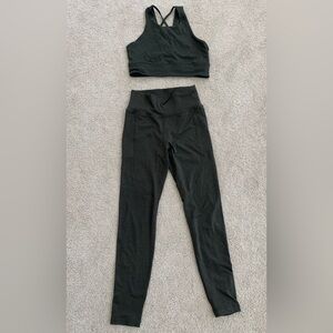Vuori Athletic Set